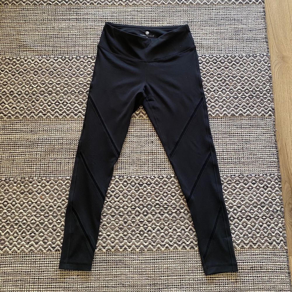 Brand new yoga pants